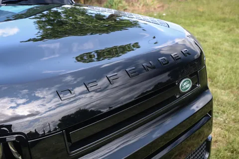 CJ73HCN Land Rover Defender 3.0 D300 X 130 5dr Auto [8 Seat] Thumbnail #13