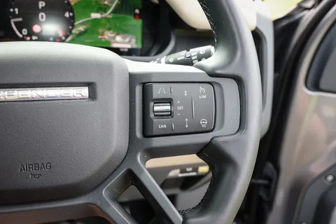 CJ73HCN Land Rover Defender 3.0 D300 X 130 5dr Auto [8 Seat] Thumbnail #36