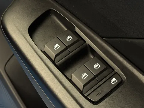 DP74UDV Mg Motor Uk Mg3 1.5 Hybrid SE 5dr Auto Thumbnail #17