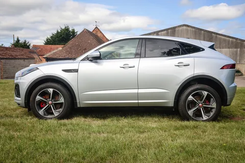 FJ71YLX Jaguar E-Pace 2.0 D200 R-Dynamic SE 5dr Auto Thumbnail #6