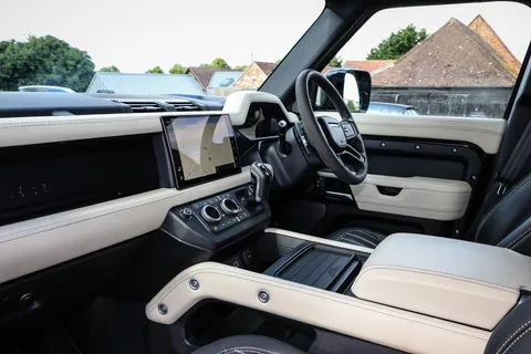 GN22WJL Land Rover Defender 5.0 P525 V8 110 5dr Auto Thumbnail #14