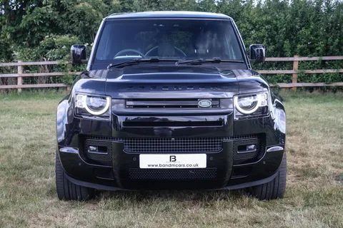 GN22WJL Land Rover Defender 5.0 P525 V8 110 5dr Auto Thumbnail #4