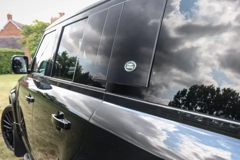 GN22WJL Land Rover Defender 5.0 P525 V8 110 5dr Auto Thumbnail #13