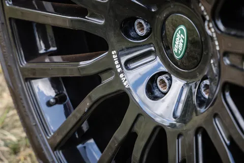 GN22WJL Land Rover Defender 5.0 P525 V8 110 5dr Auto Thumbnail #10