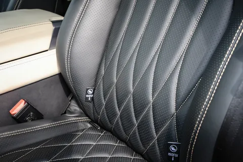 GN22WJL Land Rover Defender 5.0 P525 V8 110 5dr Auto Thumbnail #18