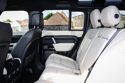 GN22WJL Land Rover Defender 5.0 P525 V8 110 5dr Auto Thumbnail #25