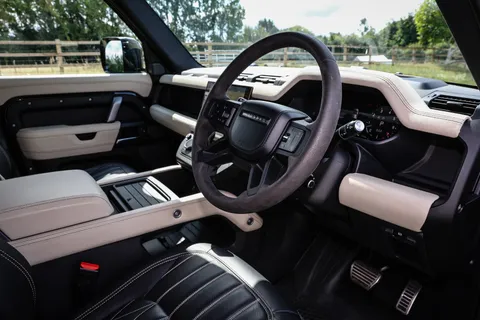 GN22WJL Land Rover Defender 5.0 P525 V8 110 5dr Auto Thumbnail #28