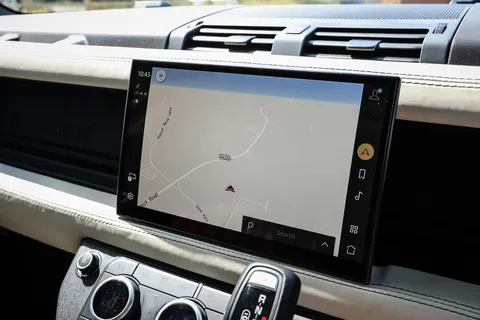 GN22WJL Land Rover Defender 5.0 P525 V8 110 5dr Auto Thumbnail #31