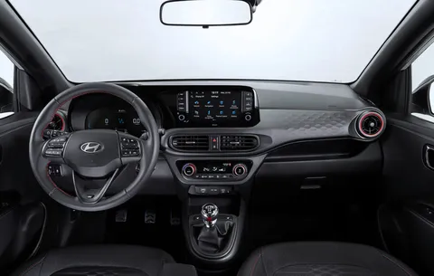 Hyundai i10 1.2 Premium 5dr Auto [Nav]  Thumbnail #5