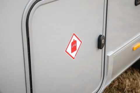 WJ74OUY Mercedes-Benz Adria Supersonic 780 Dc A Thumbnail #15