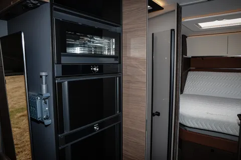 WJ74OUY Mercedes-Benz Adria Supersonic 780 Dc A Thumbnail #25