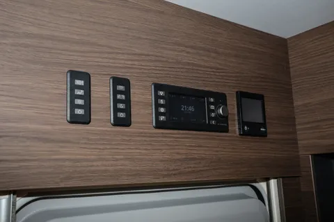 WJ74OUY Mercedes-Benz Adria Supersonic 780 Dc A Thumbnail #27