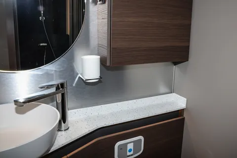 WJ74OUY Mercedes-Benz Adria Supersonic 780 Dc A Thumbnail #32