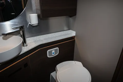 WJ74OUY Mercedes-Benz Adria Supersonic 780 Dc A Thumbnail #33