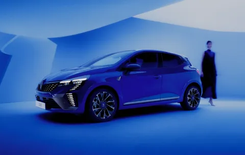  Renault Clio esprit Alpine full hybrid E-Tech 145 Thumbnail #1