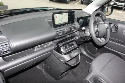 MW25UTP Hyundai Inster 85kW 01 49kWh 5dr Auto Thumbnail #3