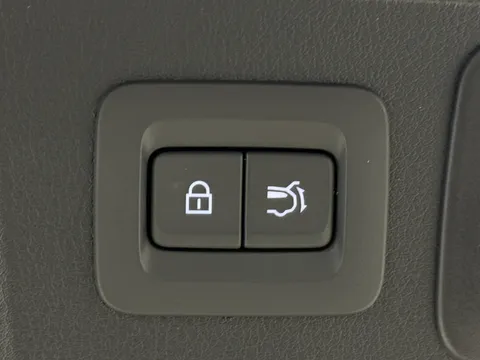 DS25FWD Mazda Cx-60 2.5 PHEV Takumi 5dr Auto [Conv/DAP/Pan roof] Thumbnail #8