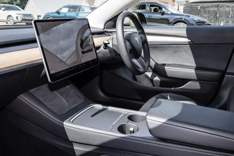 BD71KUA Tesla Model 3 Long Range AWD 4dr Auto Thumbnail #15