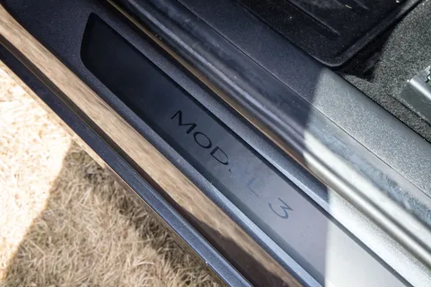 BD71KUA Tesla Model 3 Long Range AWD 4dr Auto Thumbnail #18