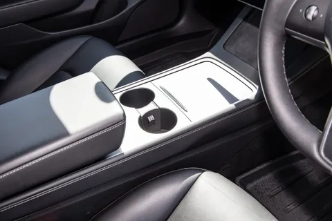 BD71KUA Tesla Model 3 Long Range AWD 4dr Auto Thumbnail #24