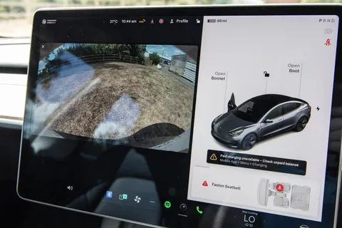 BD71KUA Tesla Model 3 Long Range AWD 4dr Auto Thumbnail #38