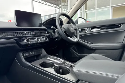 RF24UTR Honda Civic 2.0 eHEV Advance 5dr CVT Thumbnail #3