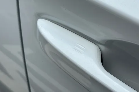 RF24UTR Honda Civic 2.0 eHEV Advance 5dr CVT Thumbnail #37