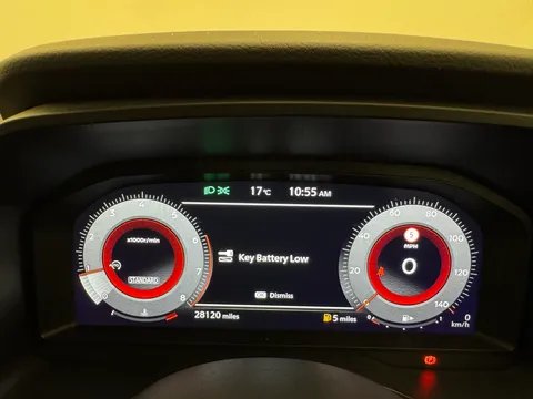 DS71HRW Nissan Qashqai 1.3 DiG-T MH N-Connecta [Glass Roof] 5dr Thumbnail #16