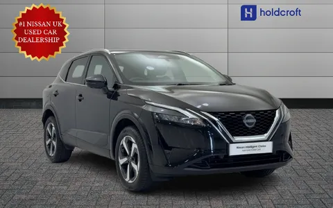 DS71HRW Nissan Qashqai 1.3 DiG-T MH N-Connecta [Glass Roof] 5dr Thumbnail #1