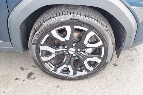 BT25PZZ Dacia Bigster 1.8 Hybrid 155 Journey 5dr Auto Thumbnail #5