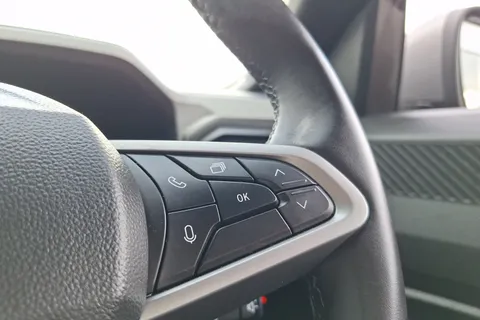 BT25PZZ Dacia Bigster 1.8 Hybrid 155 Journey 5dr Auto Thumbnail #33