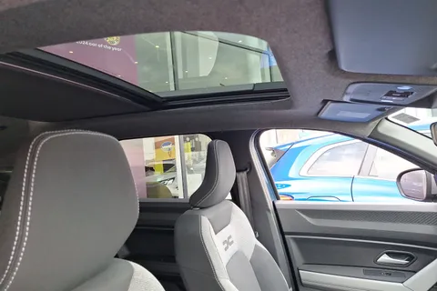 BT25PZZ Dacia Bigster 1.8 Hybrid 155 Journey 5dr Auto Thumbnail #24