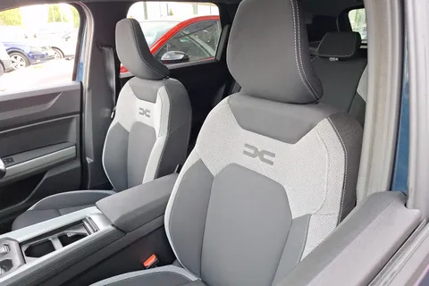 BT25PZZ Dacia Bigster 1.8 Hybrid 155 Journey 5dr Auto Thumbnail #25