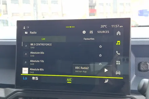 BN25CJJ Dacia Duster 1.6 Hybrid 140 Journey 5dr Auto Thumbnail #36