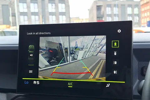 BN25CJJ Dacia Duster 1.6 Hybrid 140 Journey 5dr Auto Thumbnail #37