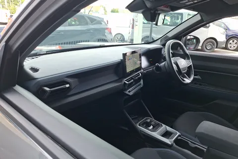 BN25CJJ Dacia Duster 1.6 Hybrid 140 Journey 5dr Auto Thumbnail #27