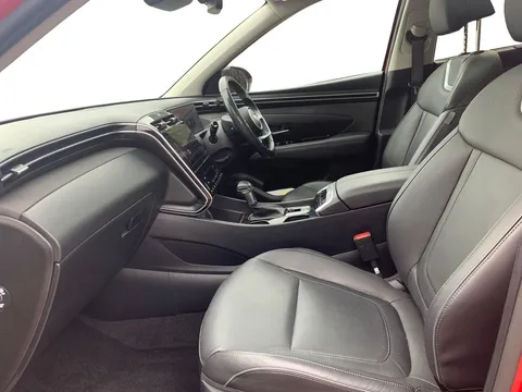 MK71NUF Hyundai Tucson 1.6 TGDi 48V MHD 180 Ultimate 5dr 4WD DCT Thumbnail #4