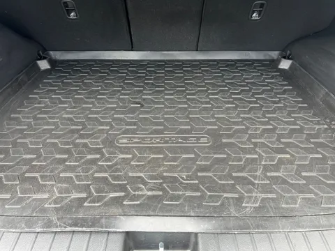 DU24ZZR Kia Sportage 1.6T GDi ISG GT-Line 5dr Thumbnail #14