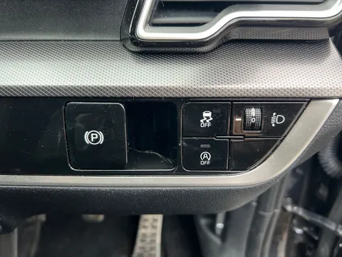 DU24ZZR Kia Sportage 1.6T GDi ISG GT-Line 5dr Thumbnail #16