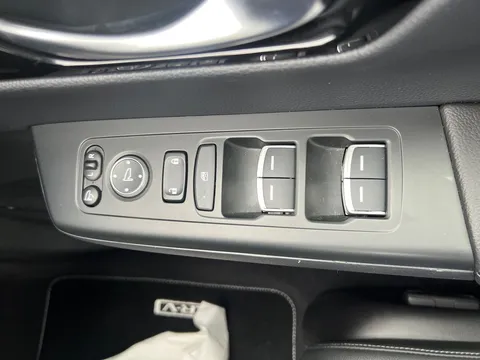 DK74TUY Honda CR-V 2.0 ePHEV Advance Tech 5dr eCVT Thumbnail #20