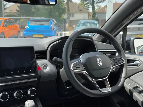 BA25AZB Renault Clio 1.6 E-TECH full hybrid 145 Techno 5dr Auto Thumbnail #15