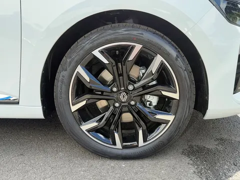 BA25AZB Renault Clio 1.6 E-TECH full hybrid 145 Techno 5dr Auto Thumbnail #30