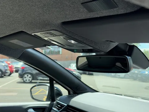 BA25AZB Renault Clio 1.6 E-TECH full hybrid 145 Techno 5dr Auto Thumbnail #26