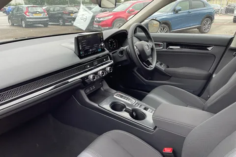 DA25KPG Honda Civic 2.0 eHEV Elegance 5dr CVT Thumbnail #3