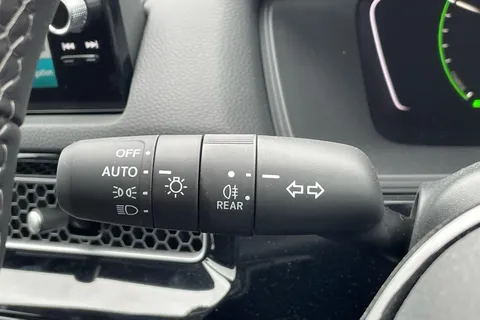 DA25KPG Honda Civic 2.0 eHEV Elegance 5dr CVT Thumbnail #18