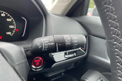 DA25KPG Honda Civic 2.0 eHEV Elegance 5dr CVT Thumbnail #19