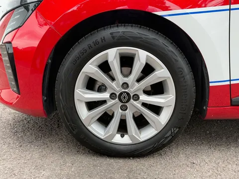 BG24EMX Renault Clio 1.0 TCe 90 Evolution 5dr Thumbnail #26