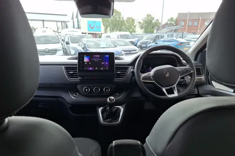 DT25YGU Renault Trafic LL30 Blue dCi 150 Extra Sport [Safety] Crew Van Thumbnail #4