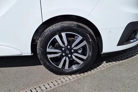 DT25YGU Renault Trafic LL30 Blue dCi 150 Extra Sport [Safety] Crew Van Thumbnail #5