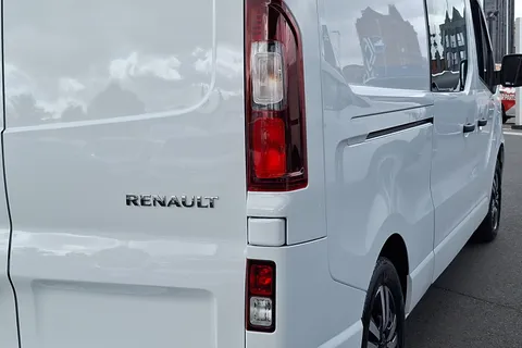 DT25YGU Renault Trafic LL30 Blue dCi 150 Extra Sport [Safety] Crew Van Thumbnail #20